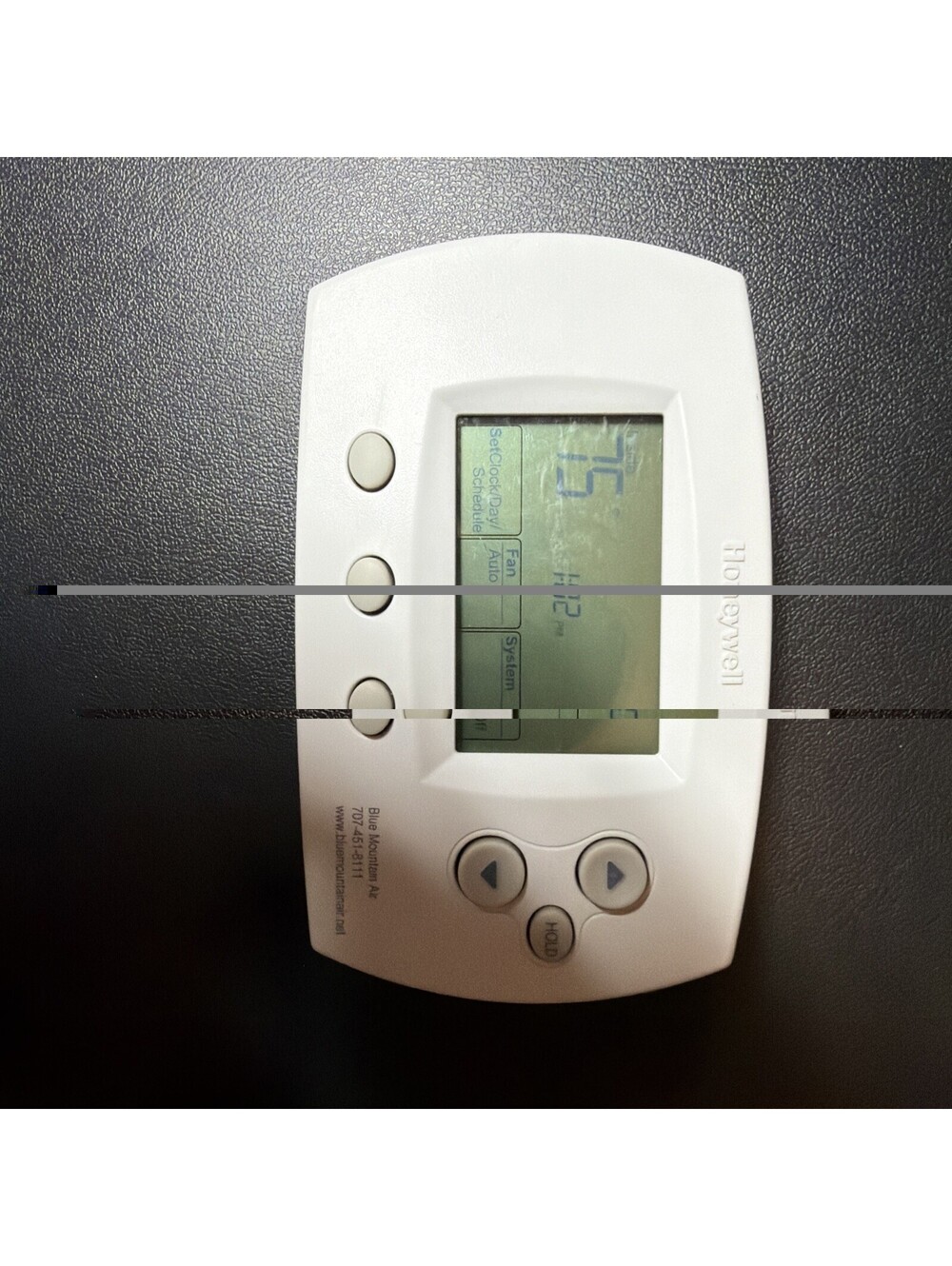 Honeywell TH6110D1021FocusPRO 6000 Programmable Thermostat